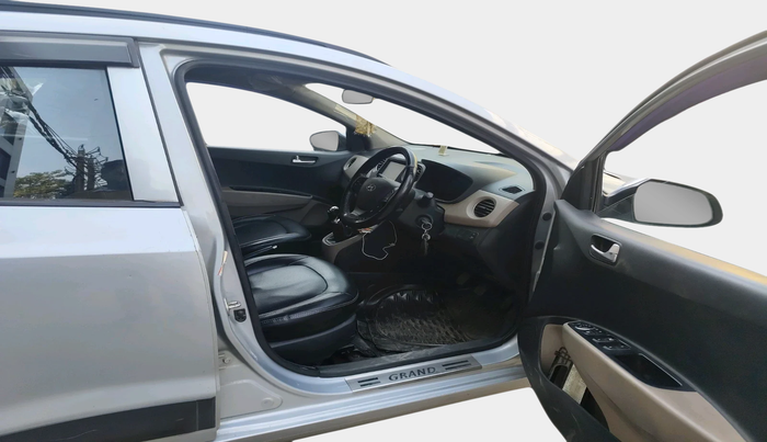 2019 Hyundai Grand i10 SPORTZ 1.2 KAPPA VTVT, Petrol, Manual, 1,11,021 km, interior