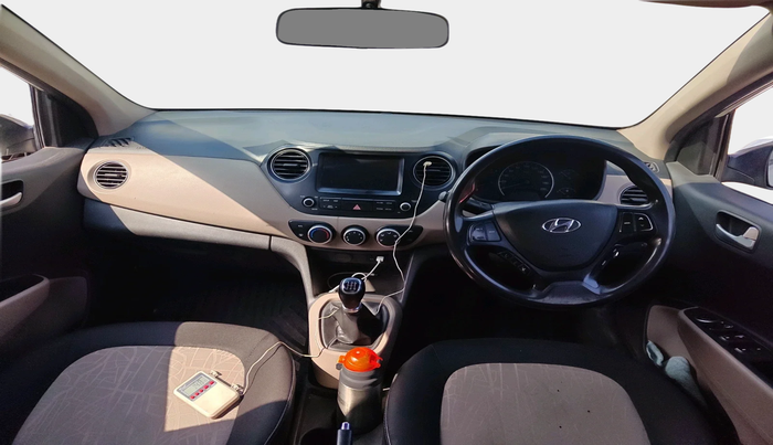 2017 Hyundai Grand i10 SPORTZ (O) 1.2 KAPPA VTVT, Petrol, Manual, 1,31,225 km, interior