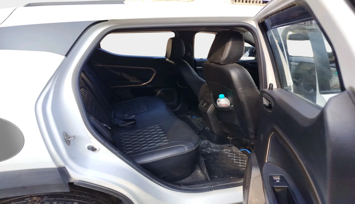 2021 Renault Kiger RXT MT, Petrol, Manual, 65,469 km, interior