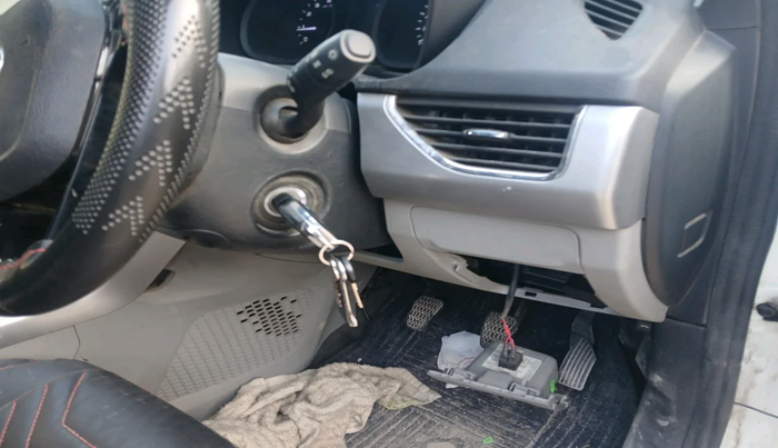 2018 Tata NEXON XT DIESEL, Diesel, Manual, 55,438 km, interior