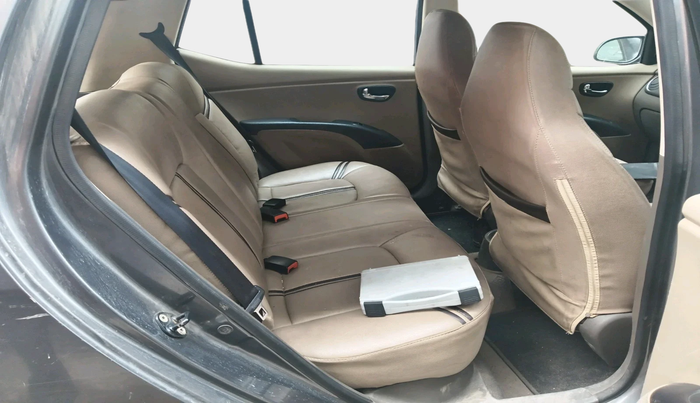 2012 Hyundai i10 MAGNA 1.1, Petrol, Manual, 32,130 km, interior