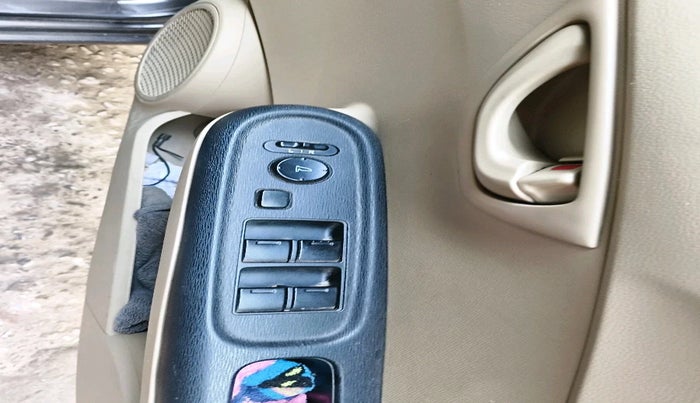 2015 Honda Amaze 1.2L I-VTEC S, Petrol, Manual, 77,203 km, interior