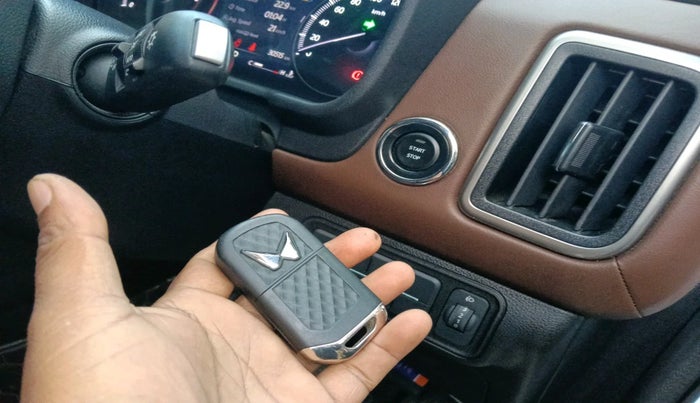 2022 Mahindra SCORPIO-N Z8 L PETROL AT 7 STR, Petrol, Automatic, 30,515 km, interior