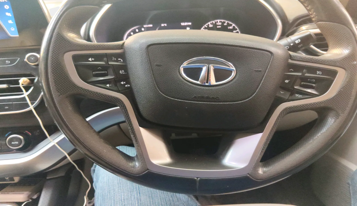 2021 Tata Safari XZ PLUS 6 S, Diesel, Manual, 1,42,175 km, interior