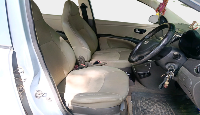 2010 Hyundai i10 MAGNA 1.1, Petrol, Manual, 79,068 km, interior