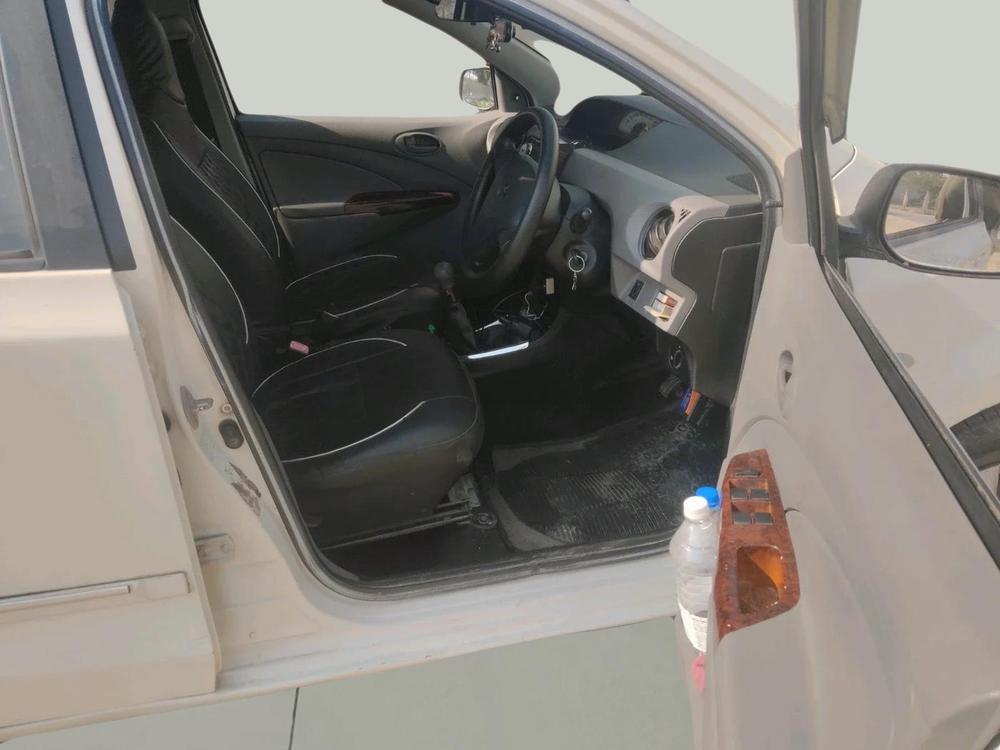 2011 Toyota Etios G, CNG, Manual, 1,02,571 km, interior