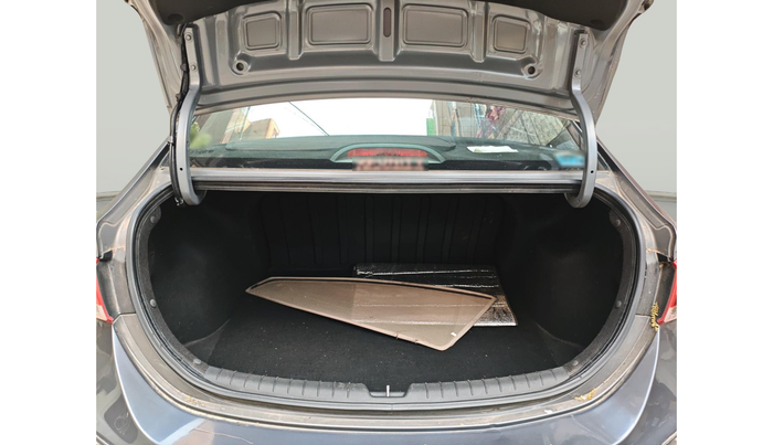 2018 Hyundai Verna 1.6 VTVT SX, Petrol, Manual, 15,324 km, exterior