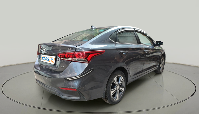 2018 Hyundai Verna 1.6 VTVT SX, Petrol, Manual, 15,324 km, exterior