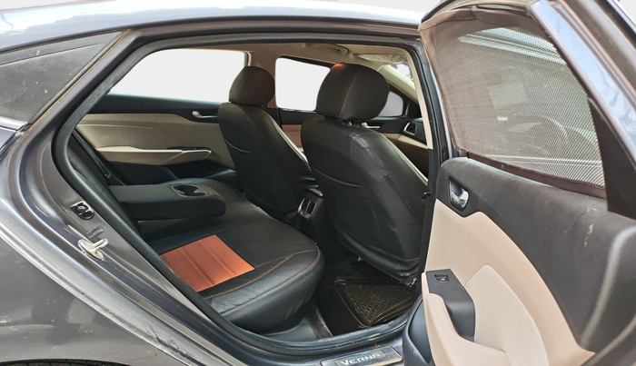 2018 Hyundai Verna 1.6 VTVT SX, Petrol, Manual, 15,324 km, interior