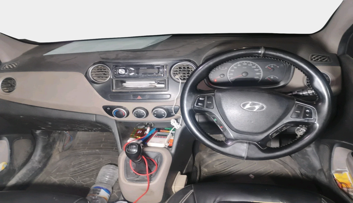 2015 Hyundai Grand i10 MAGNA 1.2 KAPPA VTVT, Petrol, Manual, 1,62,111 km, interior