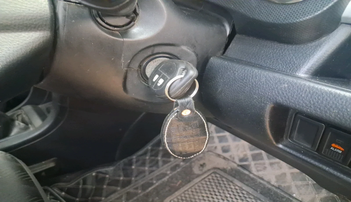 2013 Maruti Swift VXI, Petrol, Manual, 99,248 km, interior