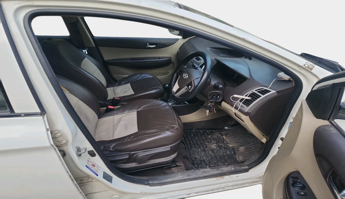 2011 Hyundai i20 ASTA 1.2, Petrol, Manual, 68,617 km, interior