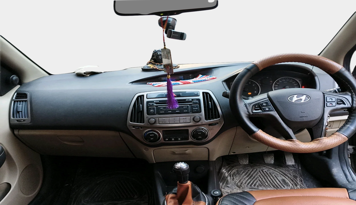 2013 Hyundai i20 SPORTZ 1.2, Petrol, Manual, 69,108 km, interior