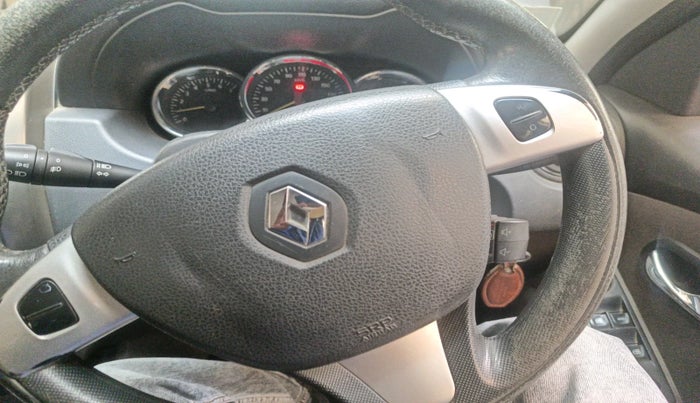 2016 Renault Duster 110 PS RXZ 4X2 AMT DIESEL, Diesel, Automatic, 1,30,615 km, interior