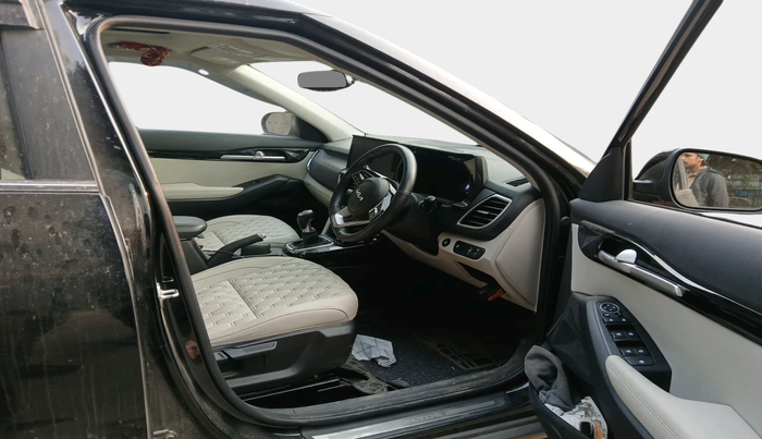 2022 KIA SELTOS HTX PETROL 1.5, Petrol, Manual, 27,810 km, interior