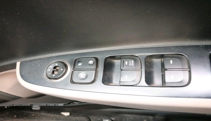 2018 Hyundai Grand i10 SPORTZ 1.2 KAPPA VTVT, Petrol, Manual, 80,809 km, interior