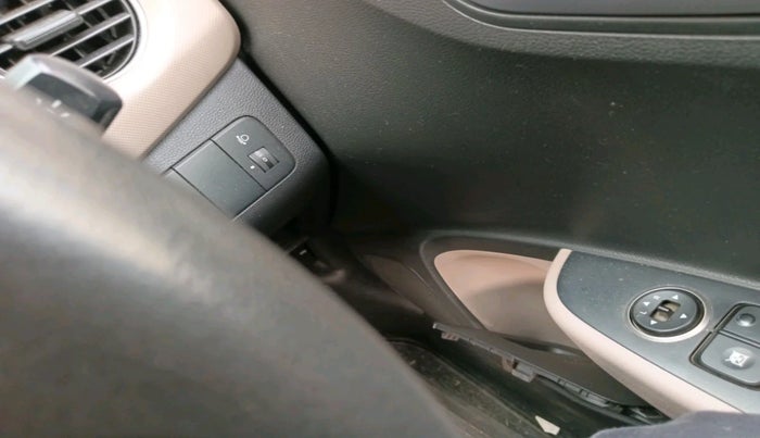 2018 Hyundai Grand i10 SPORTZ 1.2 KAPPA VTVT, Petrol, Manual, 80,809 km, interior