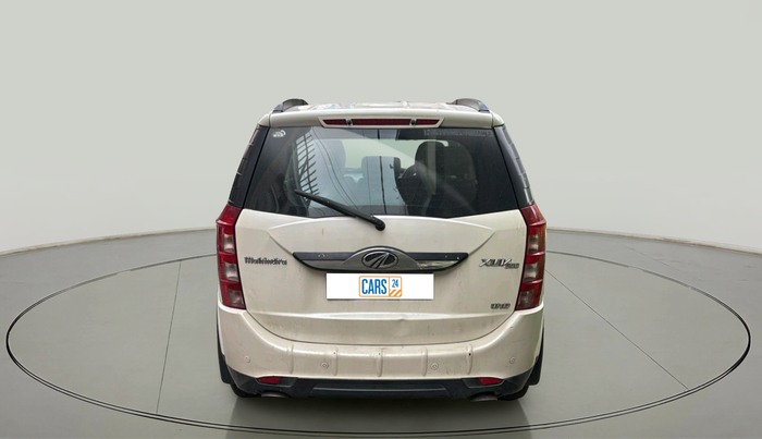 2015 Mahindra XUV500 W10, Diesel, Manual, 1,95,368 km, exterior