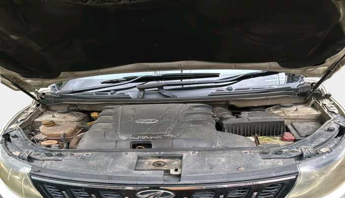 2015 Mahindra XUV500 W10, Diesel, Manual, 1,95,368 km, exterior