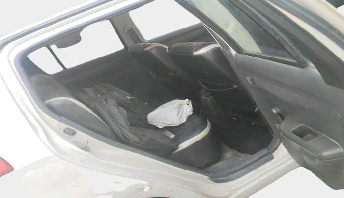 2010 Maruti Swift LXI, Petrol, Manual, 1,11,323 km, interior