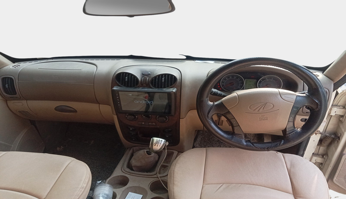 2014 Mahindra Scorpio VLX 2WD AIRBAG, Diesel, Manual, 82,797 km, interior