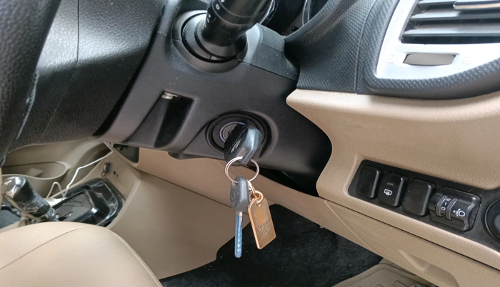 2015 Mahindra TUV300 T8 AMT, Diesel, Automatic, 89,101 km, interior