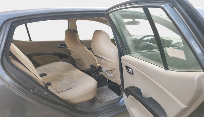 2013 Hyundai i10 MAGNA 1.2, Petrol, Manual, 38,802 km, interior