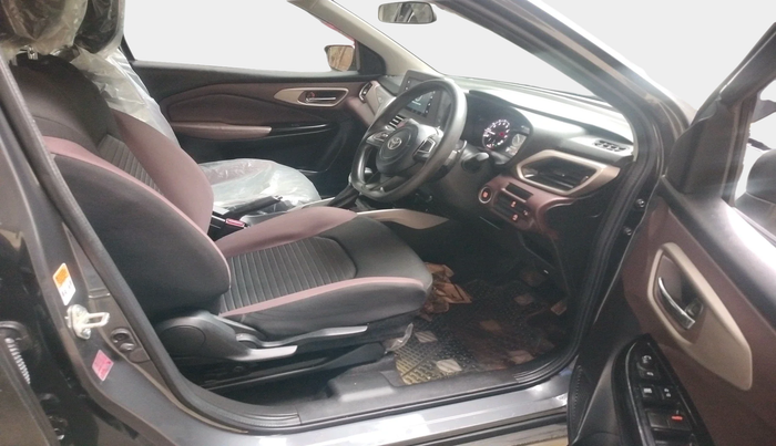 2024 Toyota Urban Cruiser Taisor G 1.0 Petrol AT, Petrol, Automatic, 2,601 km, interior