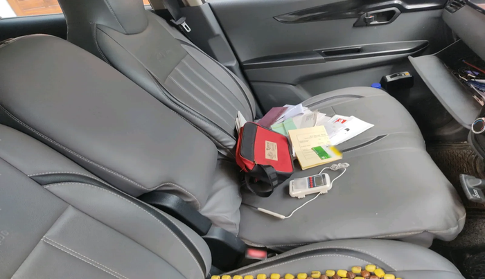 2018 Mahindra Kuv100 K2 TRIP CNG, Petrol, Manual, 52,049 km, interior