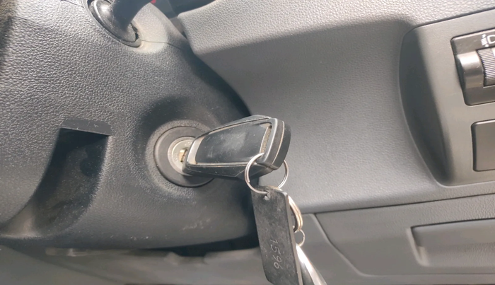 2018 Mahindra Kuv100 K2 TRIP CNG, Petrol, Manual, 52,049 km, interior