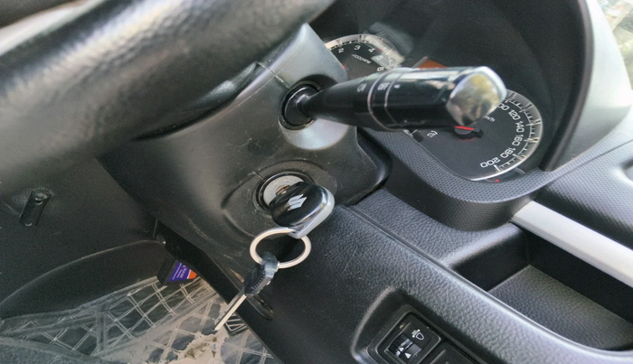 2014 Maruti Swift VXI, Petrol, Manual, 91,164 km, interior