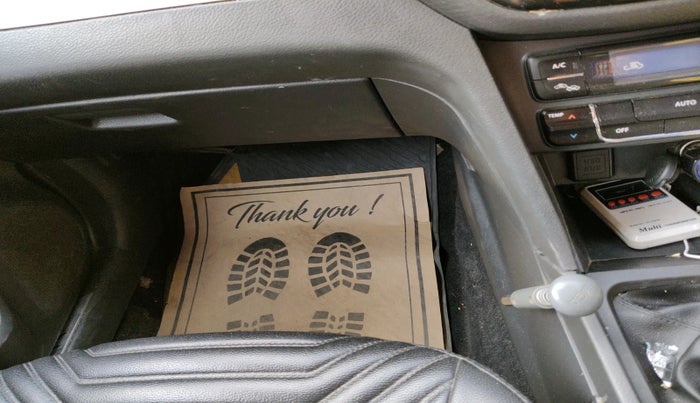 2016 Maruti Vitara Brezza ZDI, Diesel, Manual, 1,06,452 km, interior