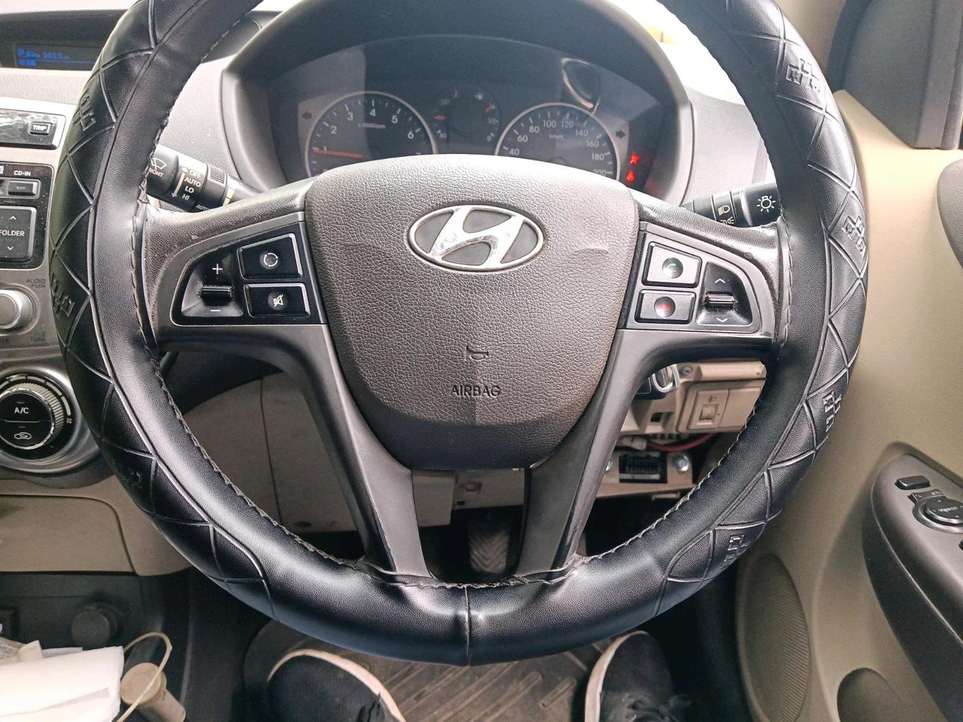 2012 Hyundai i20 SPORTZ 1.2, Petrol, Manual, 85,092 km, interior