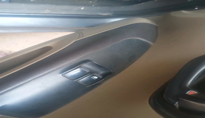 2012 Hyundai i10 ERA 1.1, Petrol, Manual, 92,845 km, interior