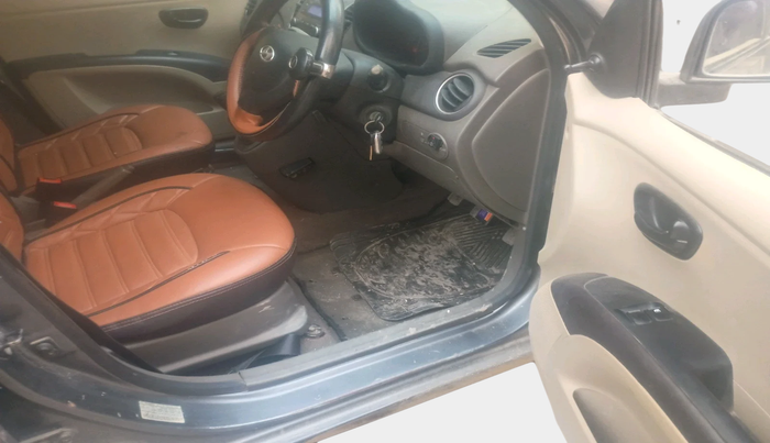 2012 Hyundai i10 ERA 1.1, Petrol, Manual, 92,845 km, interior