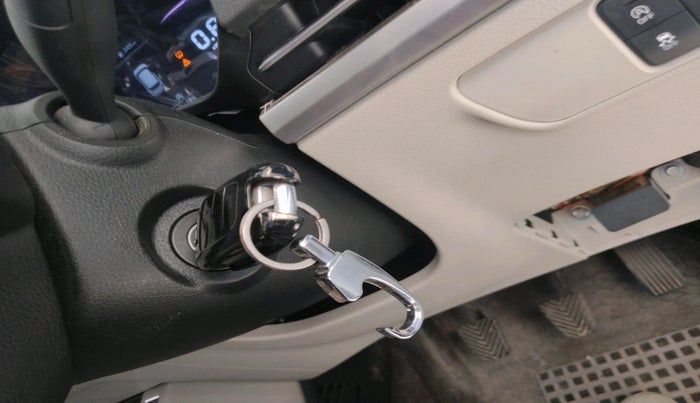 2023 KIA CARENS PRESTIGE 1.5 PETROL 7 STR, Petrol, Manual, 16,996 km, interior