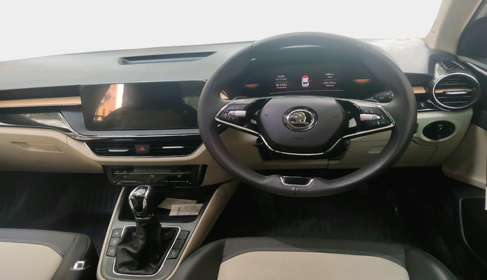 2025 Skoda SLAVIA Prestige 1.5L TSI AT, Petrol, Automatic, 496 km, interior