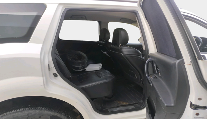 2019 Mahindra XUV500 W5, Diesel, Manual, 97,306 km, interior