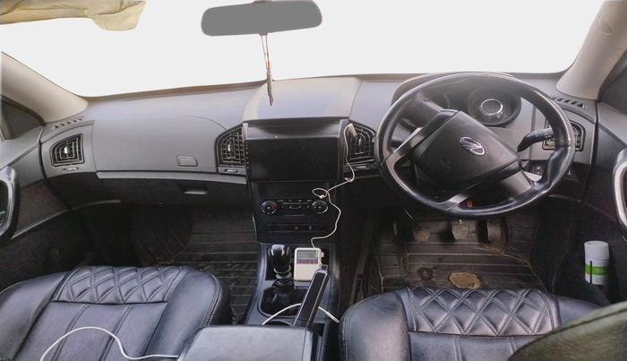 2019 Mahindra XUV500 W5, Diesel, Manual, 97,306 km, interior
