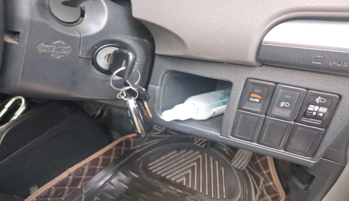 2011 Maruti Wagon R 1.0 LXI, Petrol, Manual, 89,017 km, interior