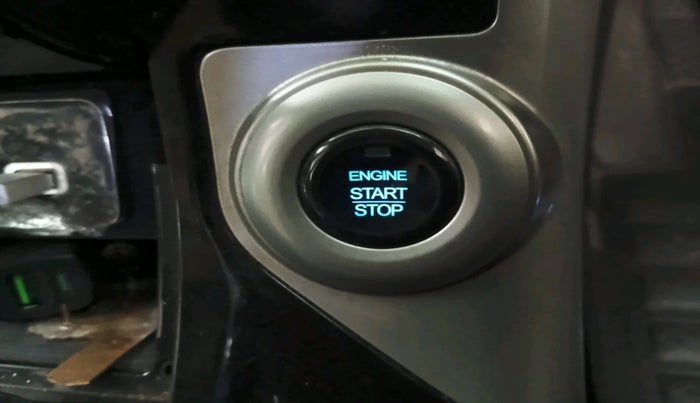 2018 Mahindra XUV500 W11 AT, Diesel, Automatic, 72,600 km, interior