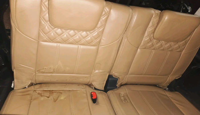 2018 Mahindra XUV500 W11 AT, Diesel, Automatic, 72,600 km, interior