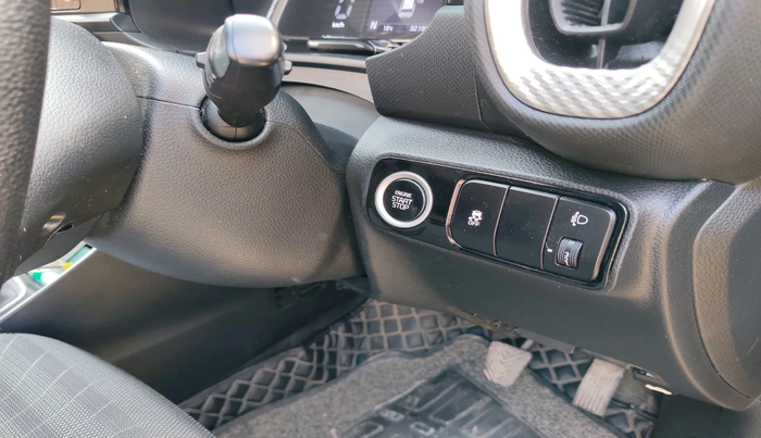 2023 KIA SONET HTK PLUS 1.0 IMT, Petrol, Manual, 32,190 km, interior