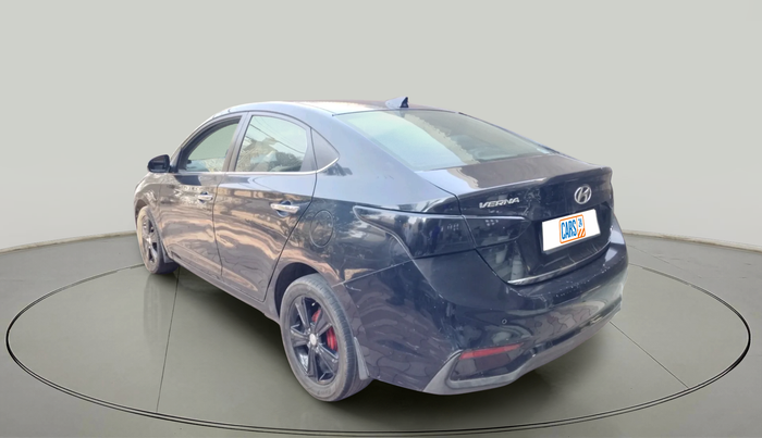 2018 Hyundai Verna 1.6 SX (O) CRDI MT, Diesel, Manual, 1,18,483 km, exterior