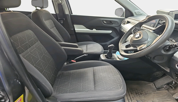 2024 Tata PUNCH ACCOMPLISHED MT CNG, Petrol, Manual, 90,000 km, interior