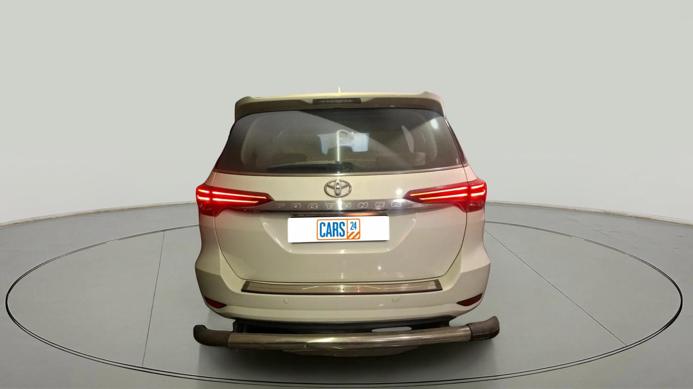 2017 Toyota Fortuner 2.8 4X2 AT, Diesel, Automatic, 61,371 km, exterior