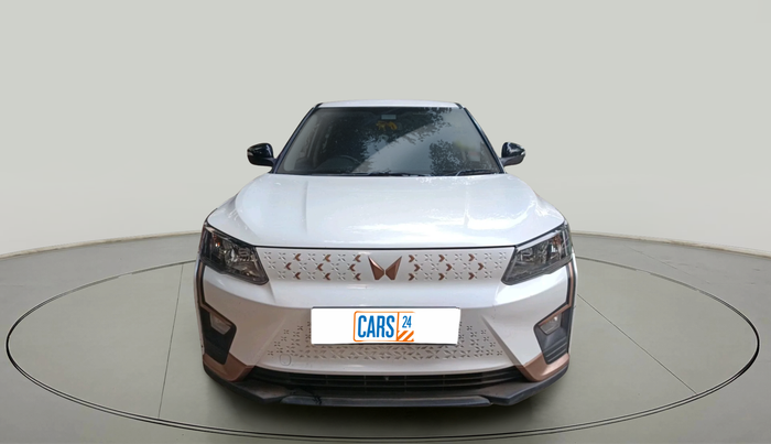 2023 Mahindra XUV400 EC 3.3 KW, Electric, Automatic, 42,140 km, exterior