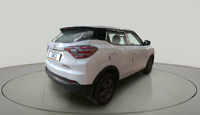 2023 Mahindra XUV400 EC 3.3 KW, Electric, Automatic, 42,140 km, exterior