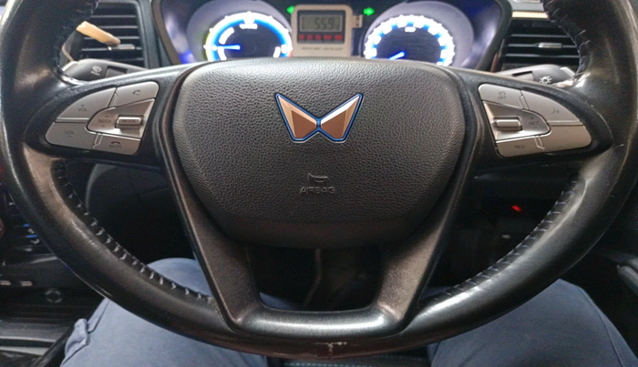 2023 Mahindra XUV400 EC 3.3 KW, Electric, Automatic, 42,140 km, interior