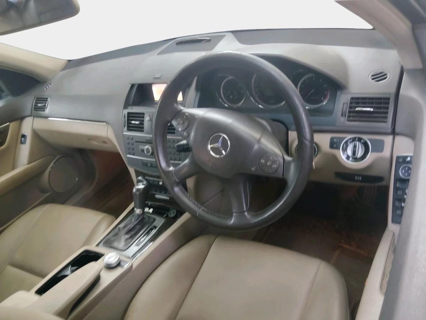 2011 Mercedes Benz C Class 200 CGI AT CLASSIC, Petrol, Automatic, 72,329 km, interior